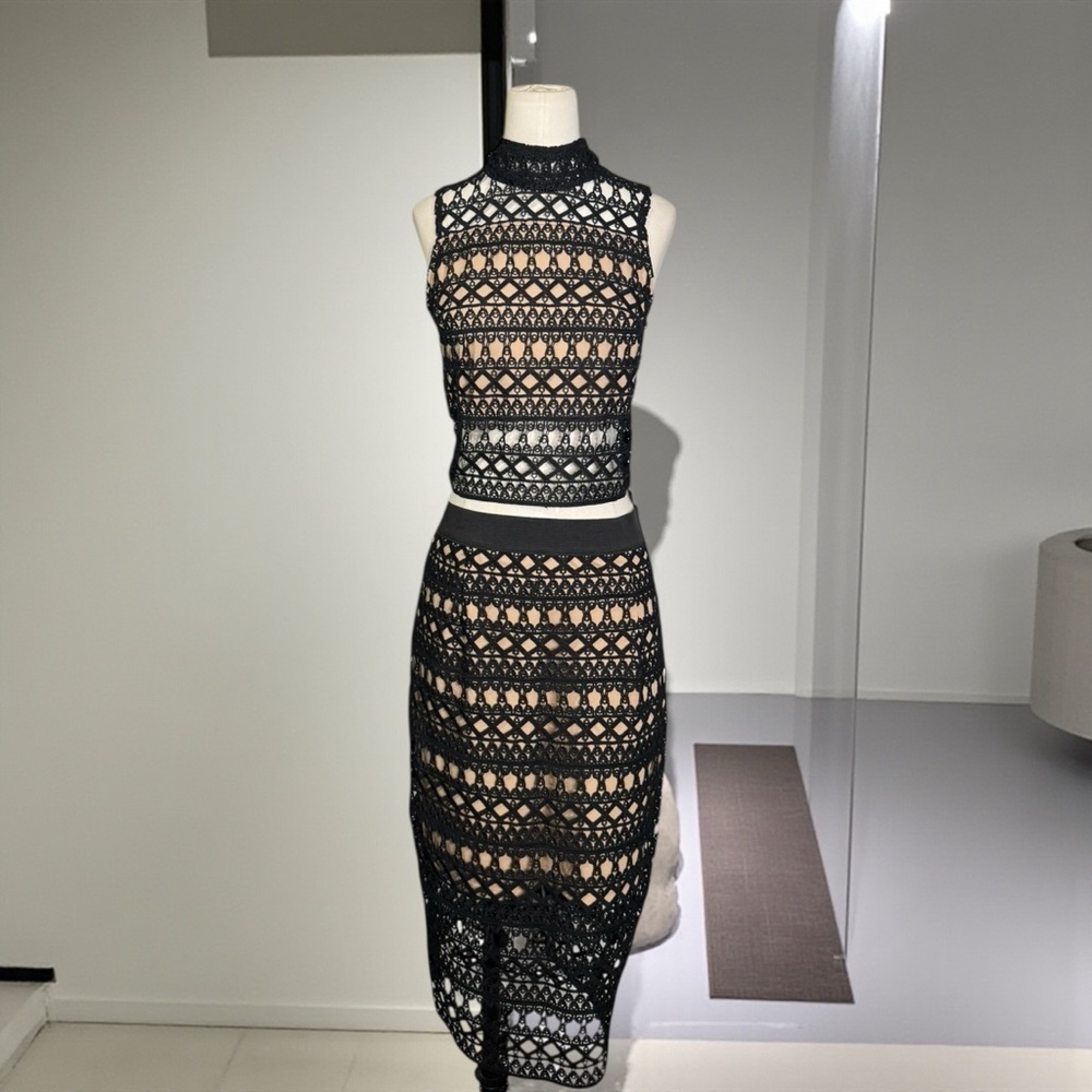 STRUT & BOLT -‎ Two piece Set Lace Crotchet Crop  Top & Skirt   - Black & Nude